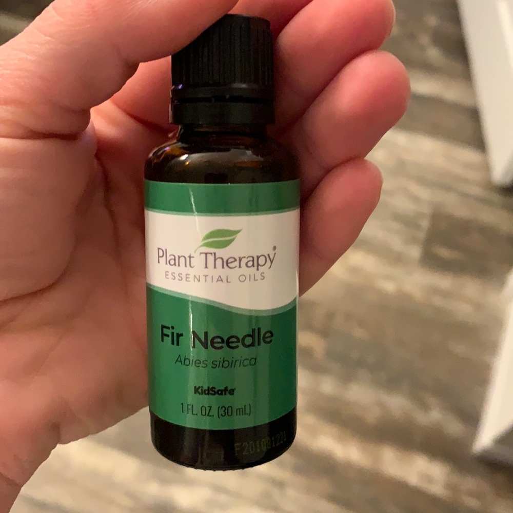 Plant Therapy fir needle EO. Opened to smell. Decided on another oil.